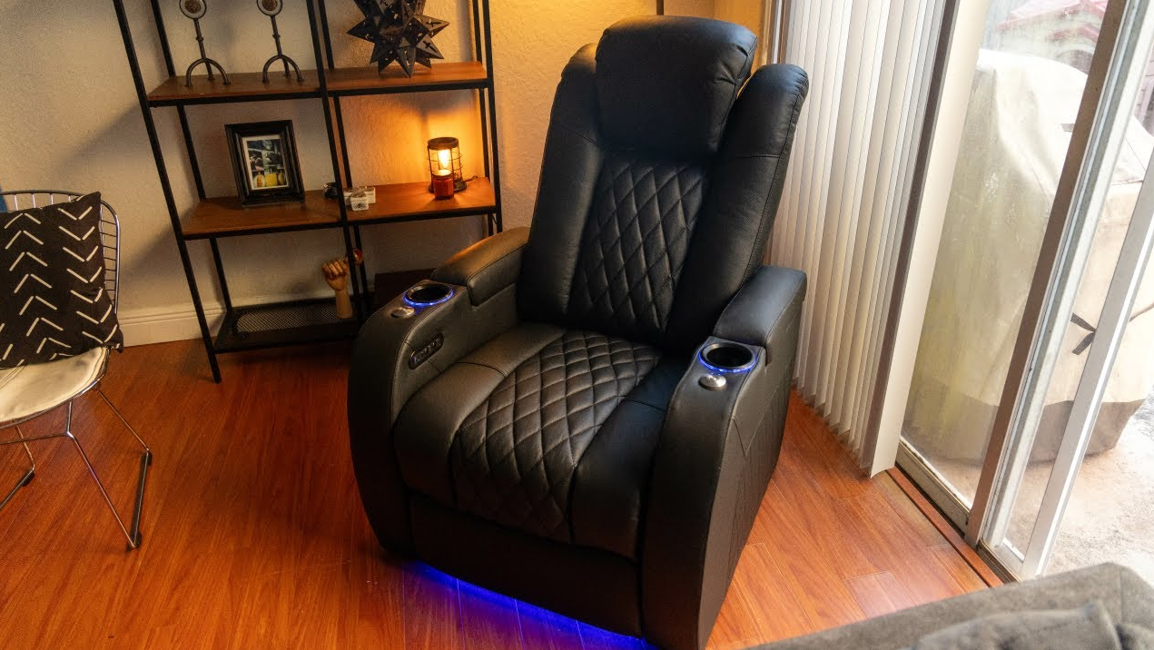 Lo Knows Explores Weilianda Leather Recliner | Home Cinema Must-Have