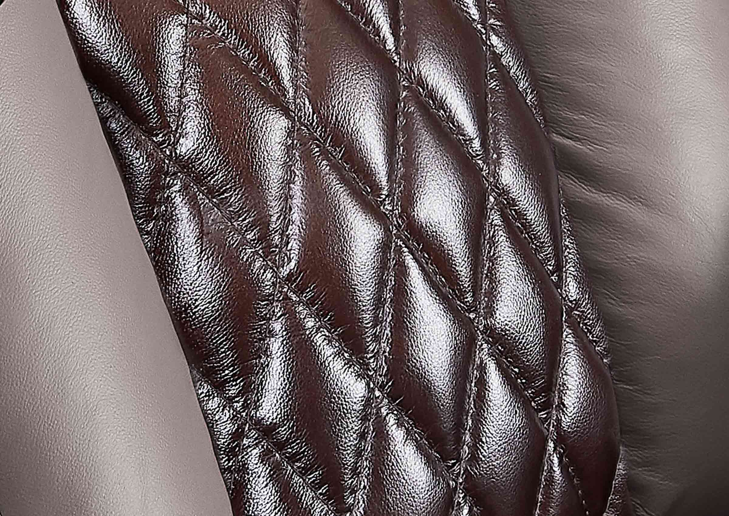 #color_Grey / Brown
